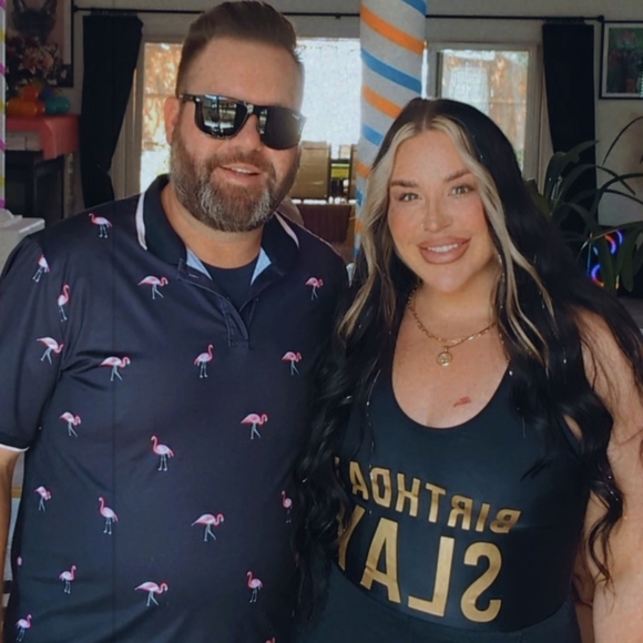 Meet your Posher, Katelyn - Picture 3 of 4